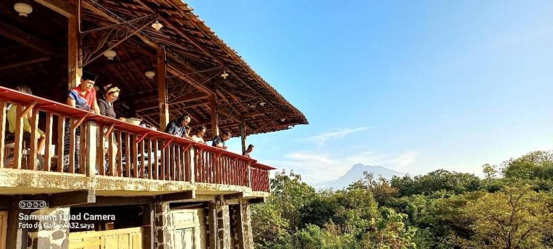 Omah Singo Stay & Resto Yogyakarta Bantul Bagian luar foto